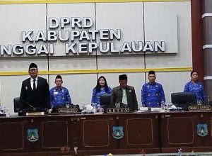 Ketua DPRD Bangkep Resmi Serahkan SK Pansus LHP BPK