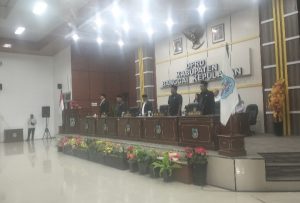 DPRD Bangkep Paripurnakan Penetapan 3 Ranperda dan Pengantar Nota Keuangan APBD 2026