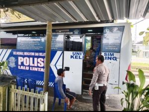 Satlantas Polres Bangkep Jemput Bola Layani Pembuatan SIM Keliling di Banggai Laut